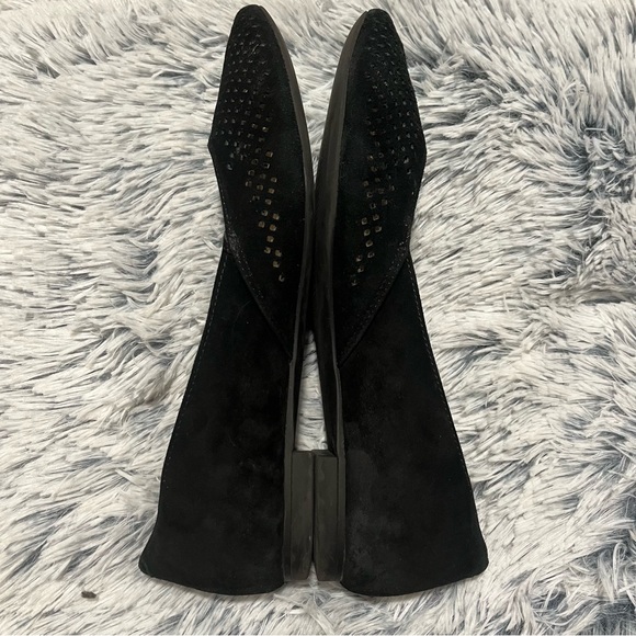 Vionic Posey Black Suede Perforated Flats - Size 6.5 - Picture 6 of 13